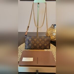 100% Authentic Louis Vuitton Monogram Pouch